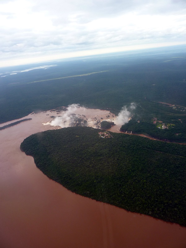 Vodopády Iguazú z výšky