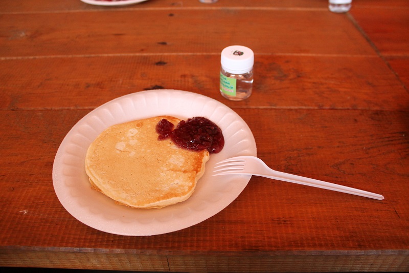 Tradičné Bieloruské blini a domáca pálenka