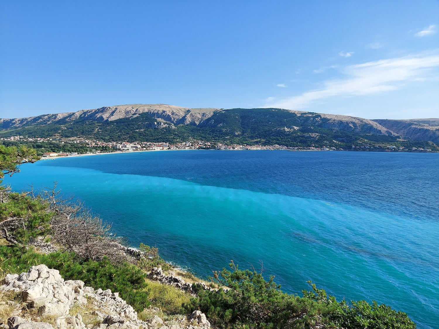 Chorvátsko: Turistika a pláže v okolí Bašky na ostrove Krk