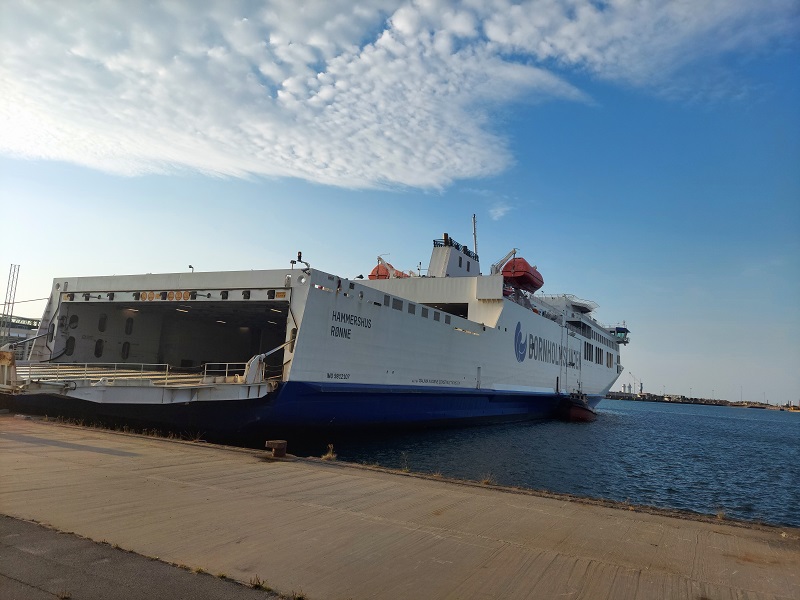 Najkratšia cesta loďou na Bornholm je zo švédskeho Ystadu