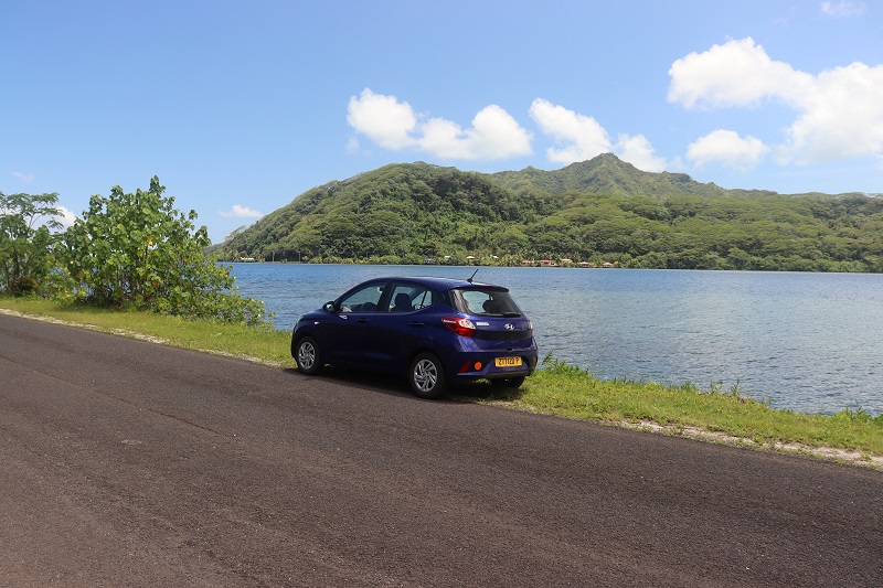 Naše auto, ktorým cestujeme po ostrove Raiatea