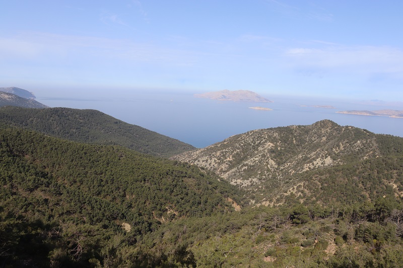 Panoramatický výhľad na západné pobrežie