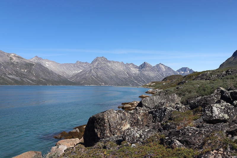 Výhľady na fjord z miesta, kde pristávame