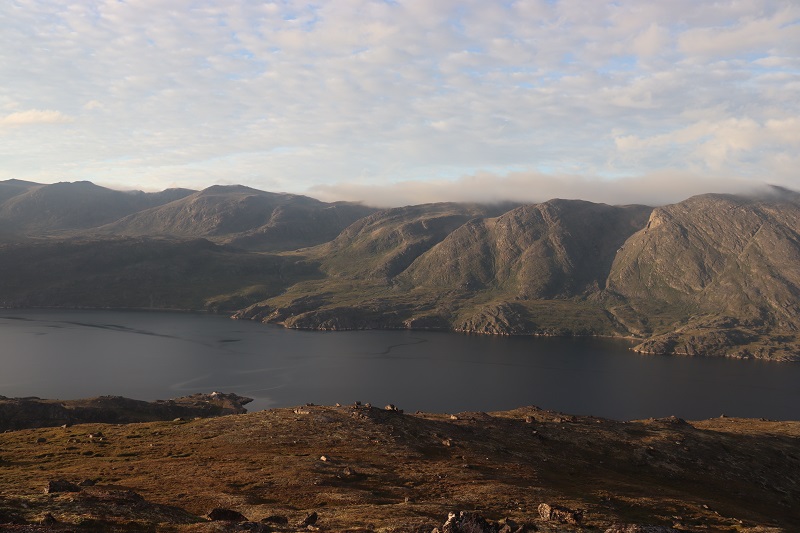 Opačná strana fjordu Kangerluarsuk Tulleq