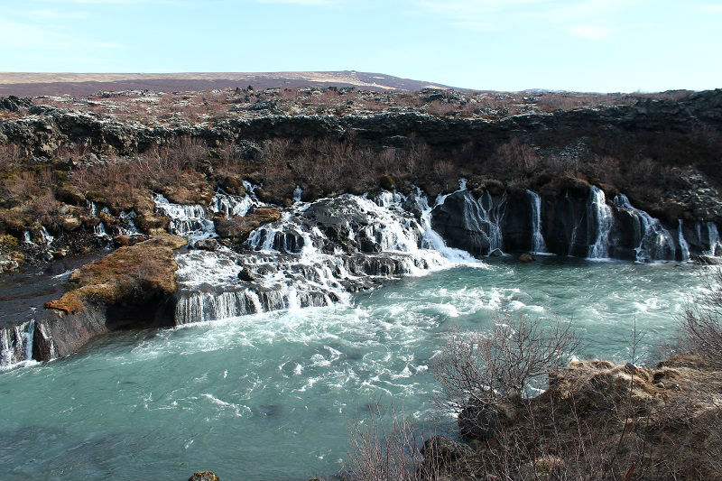 Zaujímavý vodopád Hraunfossar