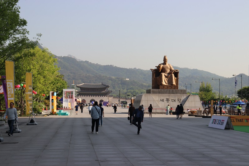 Gwanghwamun Square