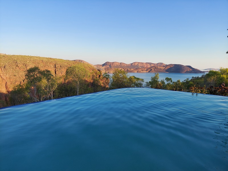 Infinity bazén s perfektným výhľadom pri Lake Argyle