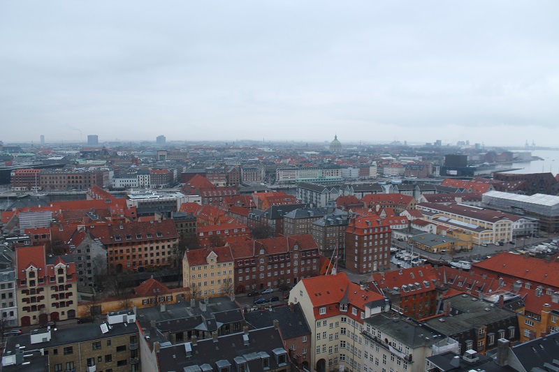 Výhľad na Kodaň z veže Vor Frelsers Kirke