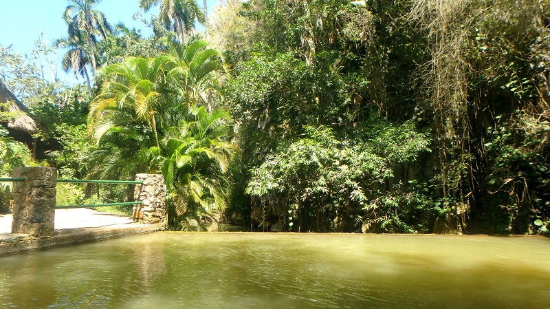 Východ z jaskyňe Cueva del Indio