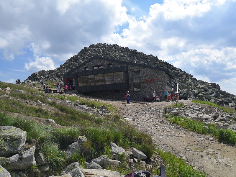 Kamenná chata pod Chopkom