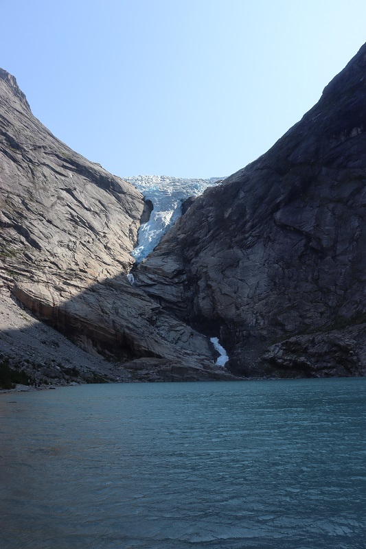 Pri ľadovci Briksdalsbreen je poriadna zima