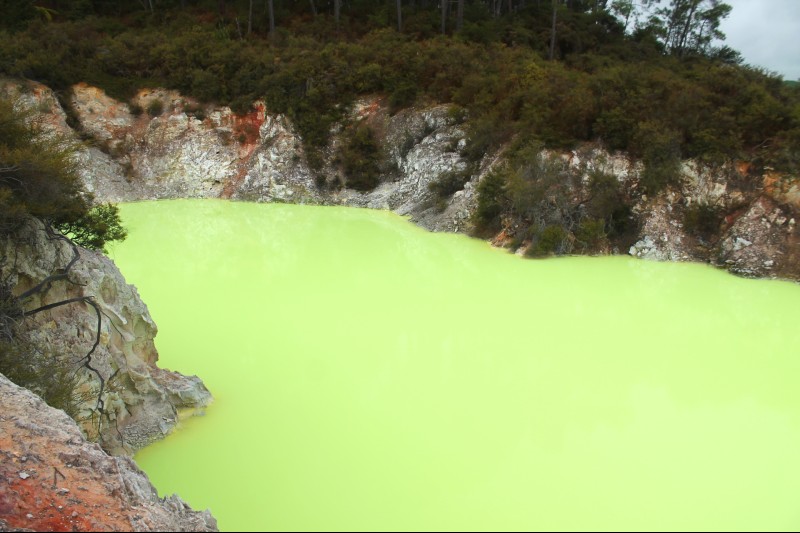 Zaujímavá farba jazierka Devil’s bath