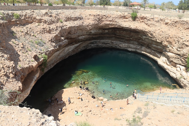 Bimmah Sinkhole asi jedna z najznámejších atrakcií Ománu