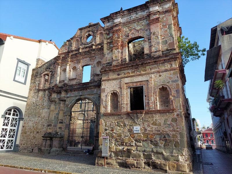 Zvyšky kostola Iglesia de la Compañía de Jesús