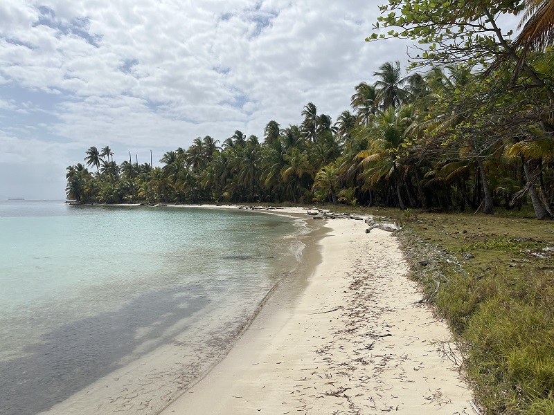 Jeden z neobývaných ostrovov San Blas