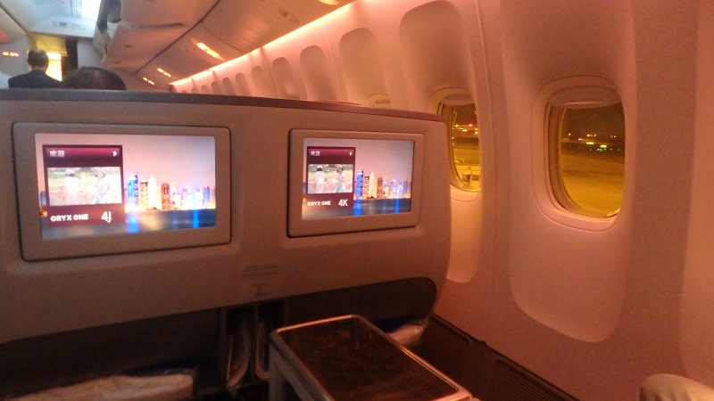 Naše sedadlá na lete z Dohy do Tokia