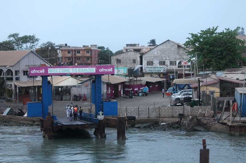 Opúšťame prístav v Banjule a mierime do Barra