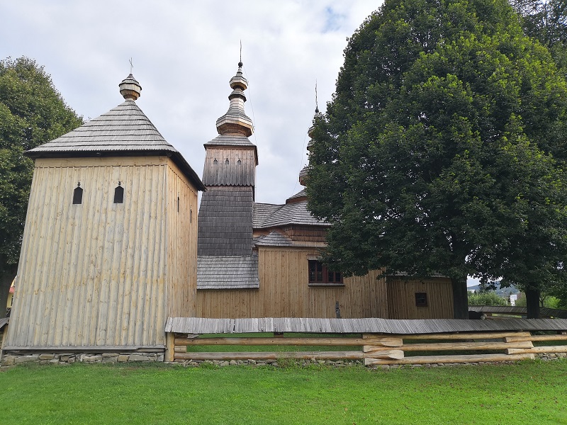 Drevený kostol v Ladomírovej