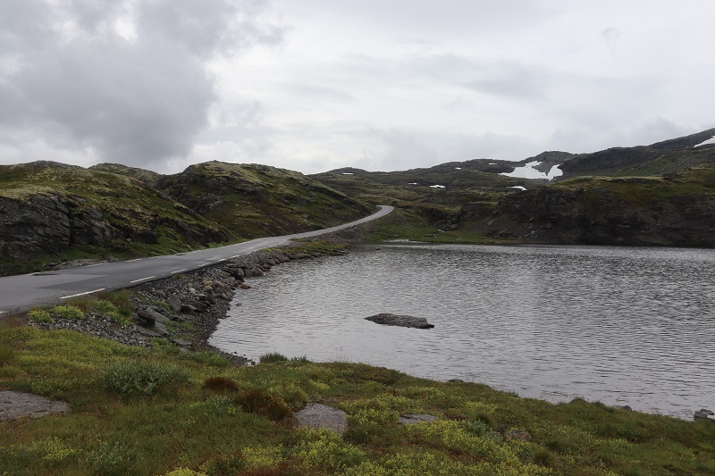 V Nórsku vedú kvalitné cesty až do vysokých horských priesmykov