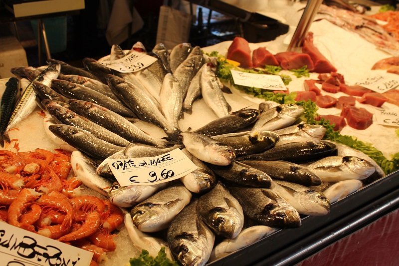 Čerstvé ryby na Rialto markete