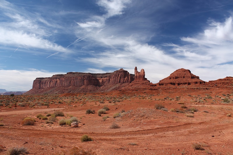 Obed si dávame pod červenými skalami Monument Valley