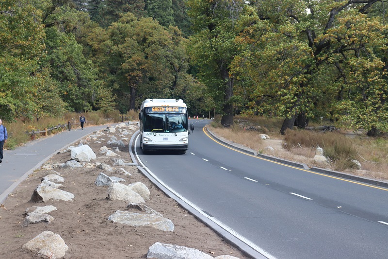 Autobusmi sa môžete po Yosemite Valley prepravovať zadarmo