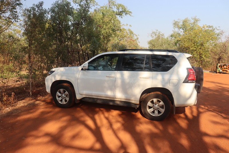 V Austrálii si požičiavame takého SUV a tiež nám ho bez problémov požičajú a nechcú vidieť Medzinárodný vodičský preukaz